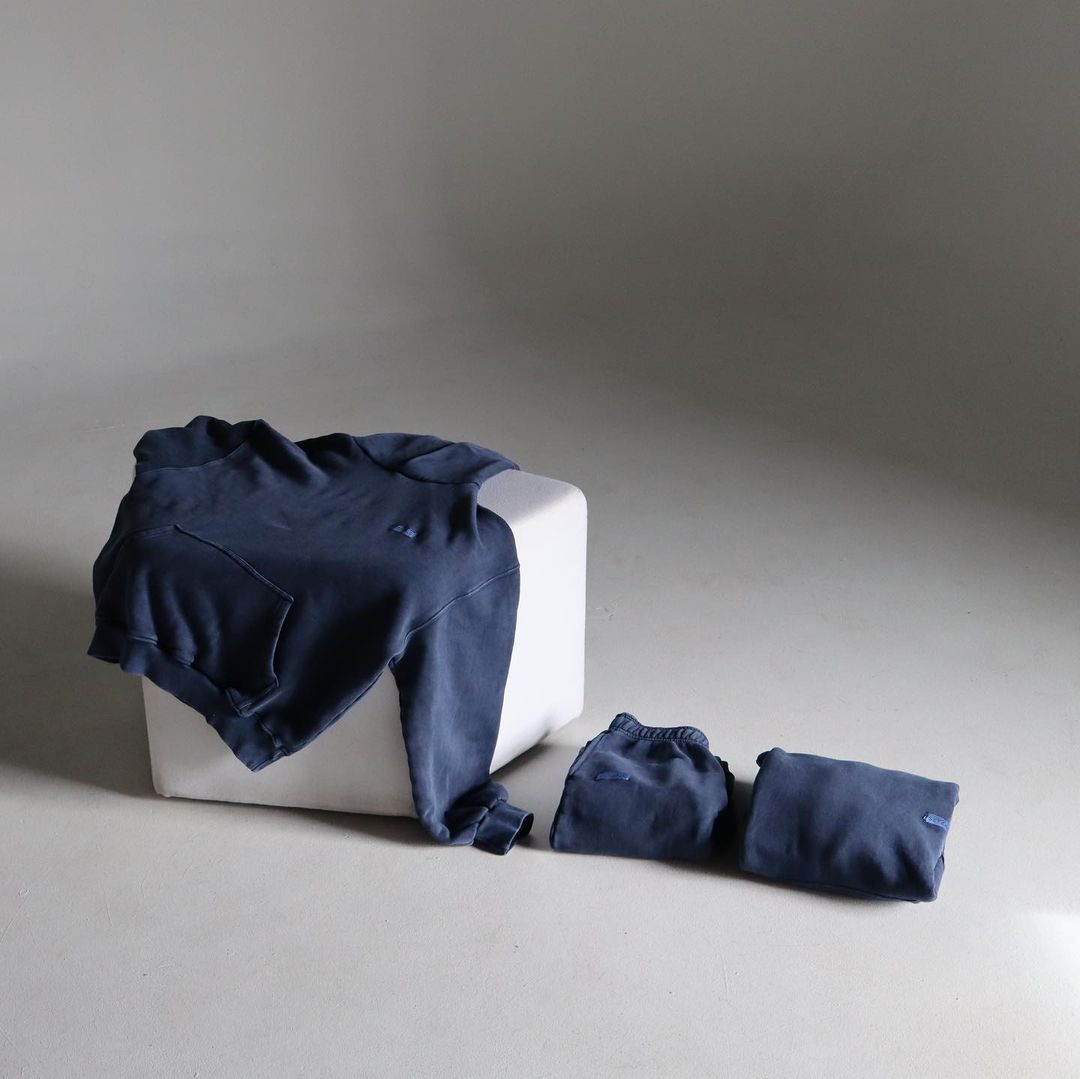 Versatility of Heavyweight Hoodies and Sweatpants